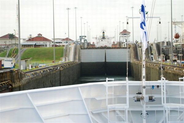 World Cruise - Panama Canal 5
